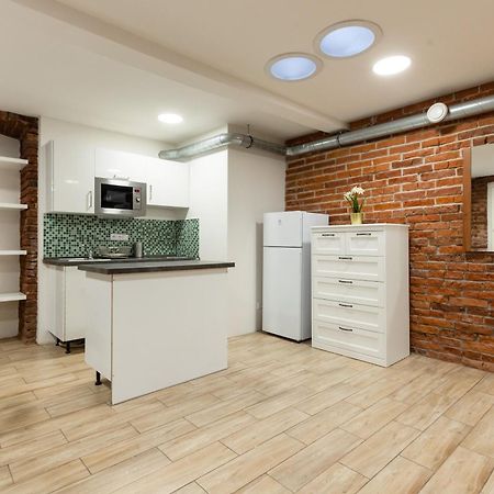 Spacious Apartment In Quiet Courtyard Near Charles Bridge Prag Dış mekan fotoğraf