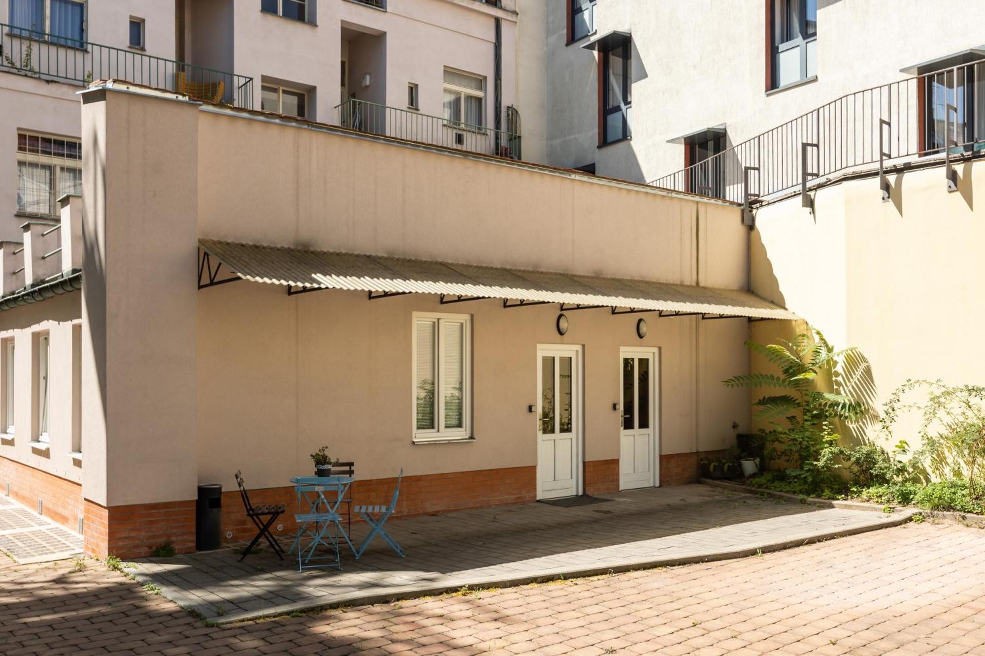Spacious Apartment In Quiet Courtyard Near Charles Bridge Prag Dış mekan fotoğraf