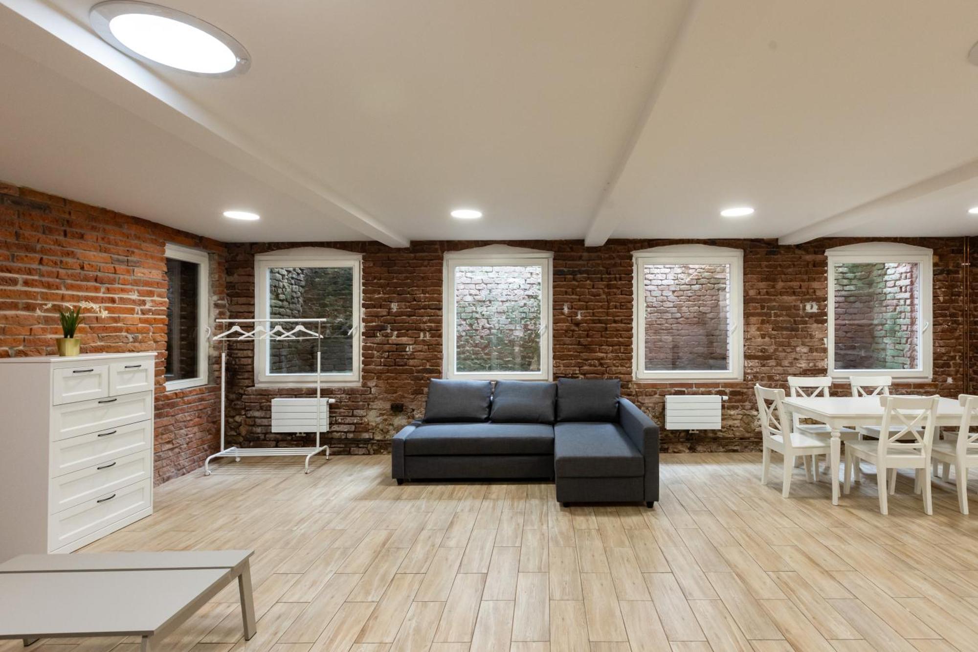 Spacious Apartment In Quiet Courtyard Near Charles Bridge Prag Dış mekan fotoğraf